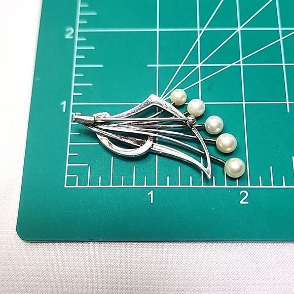 Mikimoto Estate Akoya Pearl Brooch Pin Sterling Silver 5.4 mm - Picture 5 of 8